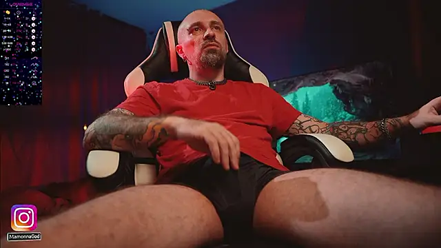 LuckyAlexx online show from February 12, 2026, 4:24 pm