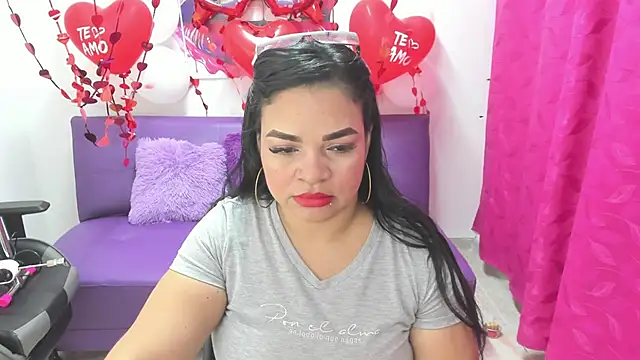 Cloe 35 online show from February 13, 2025, 3:35 pm