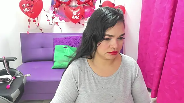 Cloe 35 online show from February 14, 2025, 3:36 pm