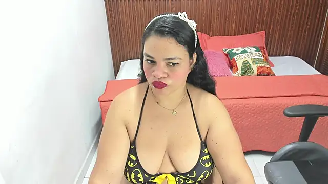 Cloe 35 online show from November 29, 2025, 8:12 pm