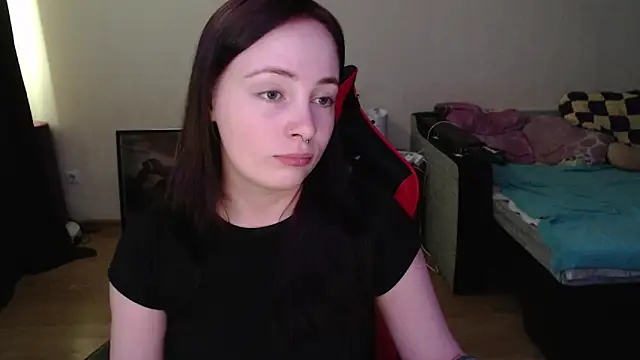 Laralianna online show from April 22, 2026, 1:45 pm