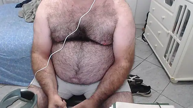 Snapshot of MysterBearMG chatting on December 7, 2024, 2:53 am MysterBearMG online show from December 7, 2024, 2:53 am