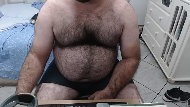 Snapshot of MysterBearMG chatting on December 16, 2024, 4:23 am MysterBearMG online show from December 16, 2024, 4:23 am