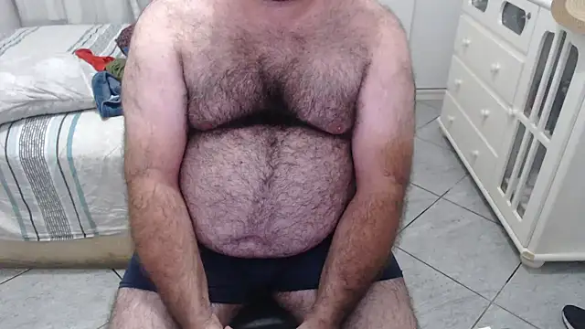 Snapshot of MysterBearMG chatting on January 13, 2025, 12:51 am MysterBearMG online show from January 13, 2025, 12:51 am