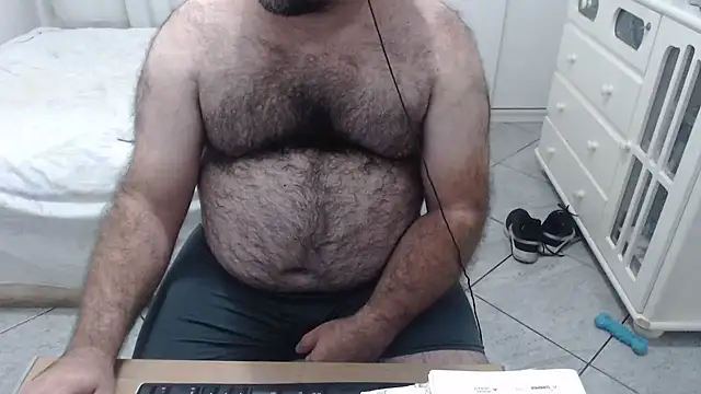 Snapshot of MysterBearMG chatting on February 16, 2025, 11:26 pm MysterBearMG online show from February 16, 2025, 11:26 pm