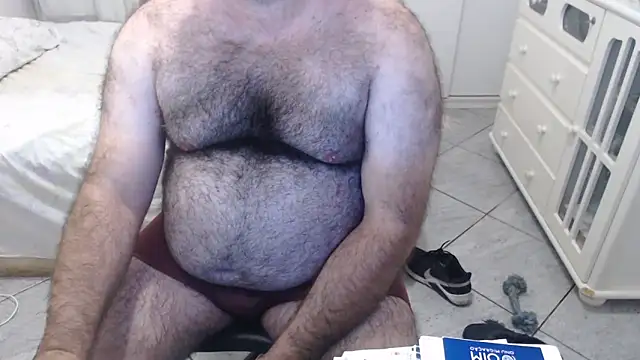Snapshot of MysterBearMG chatting on February 21, 2025, 1:33 am MysterBearMG online show from February 21, 2025, 1:33 am