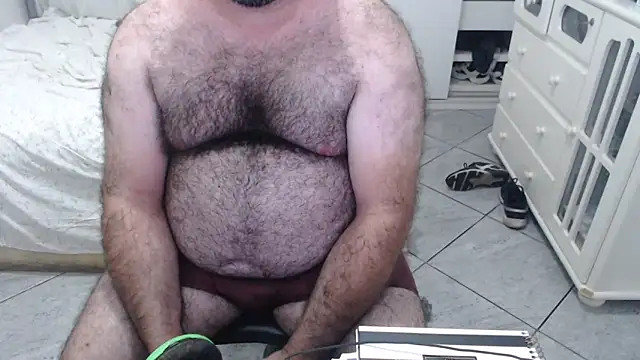 Snapshot of MysterBearMG chatting on March 5, 2025, 1:52 am MysterBearMG online show from March 5, 2025, 1:52 am