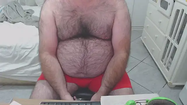 Snapshot of MysterBearMG chatting on September 11, 2025, 12:44 am MysterBearMG online show from September 11, 2025, 12:44 am