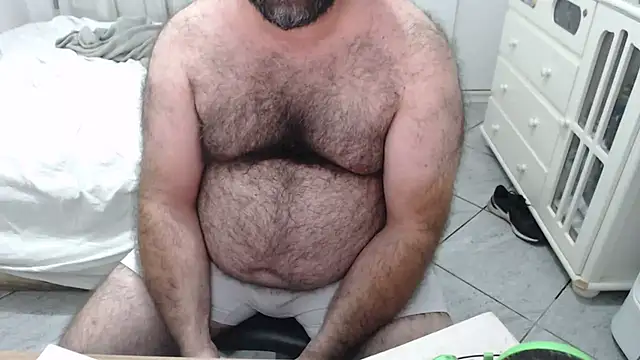 Snapshot of MysterBearMG chatting on September 14, 2025, 1:38 am MysterBearMG online show from September 14, 2025, 1:38 am