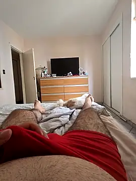 Snapshot of MysterBearMG chatting on October 8, 2025, 11:19 am MysterBearMG online show from October 8, 2025, 11:19 am