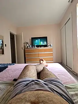 Snapshot of MysterBearMG chatting on November 15, 2025, 4:25 pm MysterBearMG online show from November 15, 2025, 4:25 pm