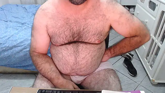 MysterBearMG online show from December 14, 2025, 10:58 pm