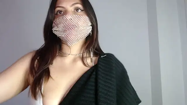 Snapshot of darika__ chatting on December 3, 2024, 10:40 pm darika online show from December 3, 2024, 10:40 pm