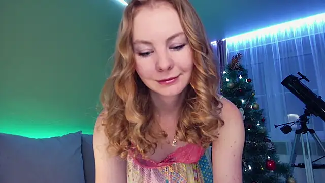 Snapshot of Cuddle_Cat chatting on January 1, 2025, 5:43 am Cuddle Cat online show from January 1, 2025, 5:43 am