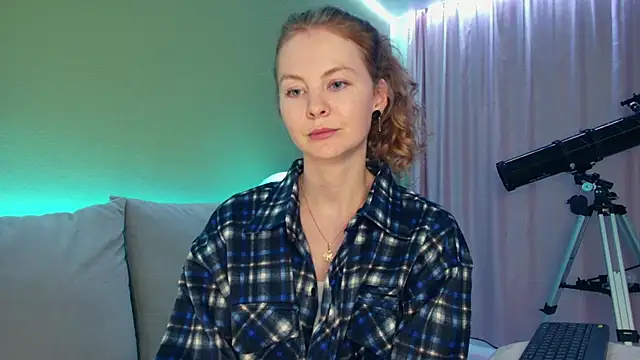 Snapshot of Cuddle_Cat chatting on January 17, 2025, 2:28 pm Cuddle Cat online show from January 17, 2025, 2:28 pm
