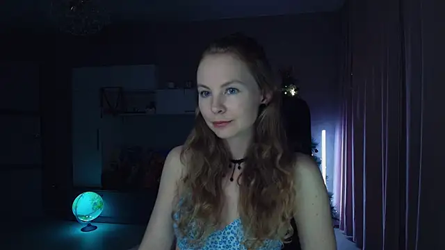 Cuddle Cat online show from December 17, 2025, 1:50 pm