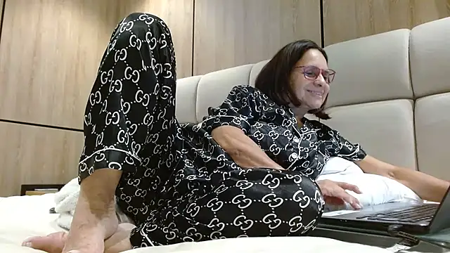 martha mature online show from January 3, 2025, 3:27 am