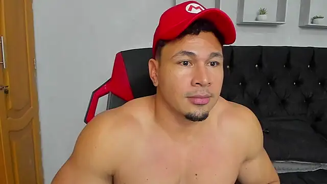 tyler hank01 online show from July 13, 2026, 5:16 pm