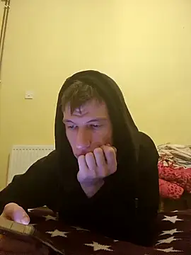 Snapshot of LuxxFin chatting on November 17, 2025, 3:56 am LuxxFin online show from November 17, 2025, 3:56 am