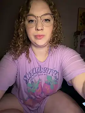 Snapshot of EmmieRae chatting on October 29, 2025, 4:37 am EmmieRae online show from October 29, 2025, 4:37 am