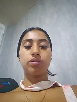 Valentinne z online show from February 1, 2025, 2:02 pm