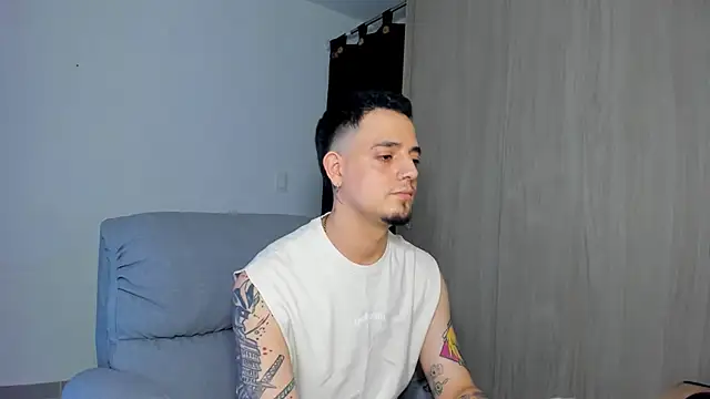 alejandro calderon1 online show from March 22, 2025, 4:45 am