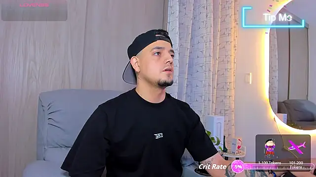 alejandro calderon1 online show from September 27, 2025, 2:22 pm