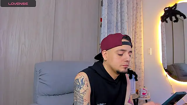 alejandro calderon1 online show from October 29, 2025, 6:37 am