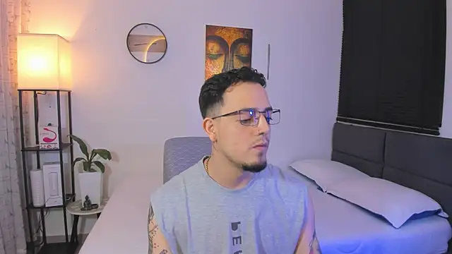 Snapshot of alejandro_calderon1 chatting on June 18, 2026, 3:18 am alejandro calderon1 online show from June 18, 2026, 3:18 am