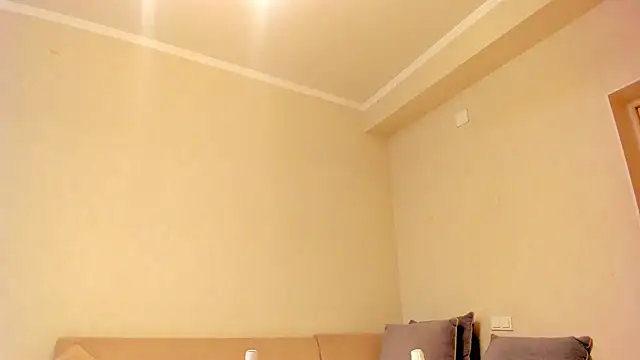 keiko hot online show from February 14, 2025, 4:26 am