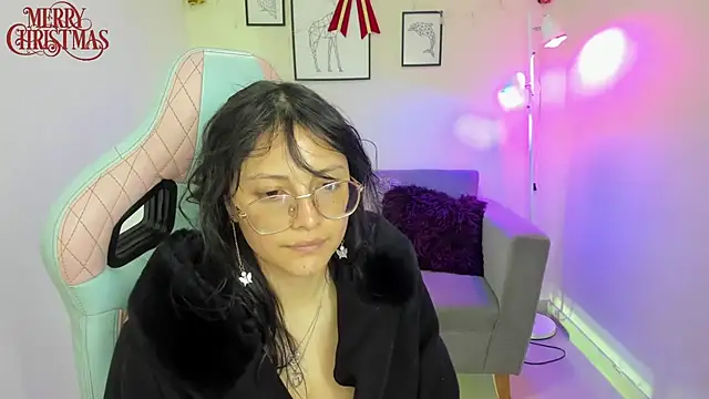 Snapshot of Kyomi_chang chatting on December 27, 2024, 12:23 pm Kyomi chang online show from December 27, 2024, 12:23 pm