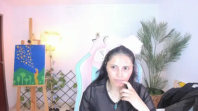 Snapshot of Kyomi_chang chatting on January 16, 2025, 2:30 pm Kyomi chang online show from January 16, 2025, 2:30 pm