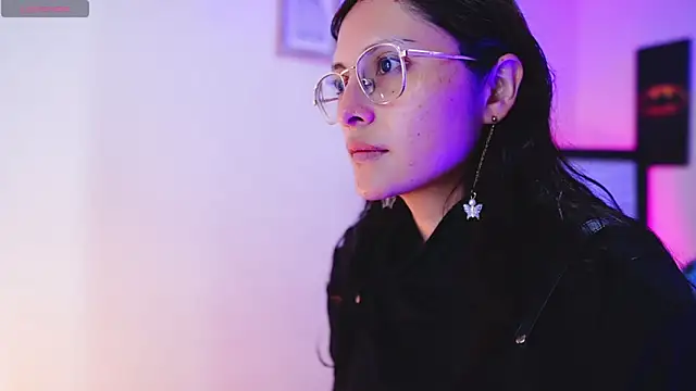 Snapshot of Kyomi_chang chatting on February 19, 2025, 12:22 pm Kyomi chang online show from February 19, 2025, 12:22 pm