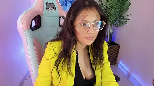 Snapshot of Kyomi_chang chatting on March 14, 2025, 4:09 pm Kyomi chang online show from March 14, 2025, 4:09 pm