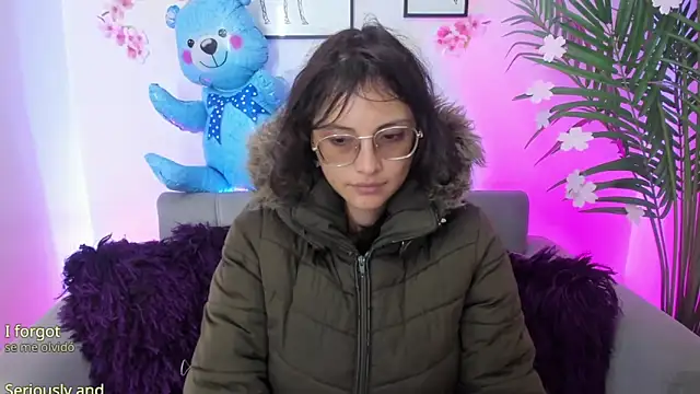 Snapshot of Kyomi_chang chatting on March 19, 2025, 12:45 pm Kyomi chang online show from March 19, 2025, 12:45 pm