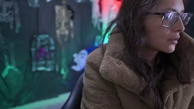 Kyomi chang online show from October 17, 2025, 1:03 pm