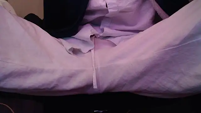 Snapshot of herver67 chatting on December 1, 2025, 3:39 pm herver67 online show from December 1, 2025, 3:39 pm