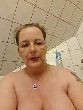 Snapshot of saharaheiss chatting on December 1, 2024, 7:36 pm saharaheiss online show from December 1, 2024, 7:36 pm