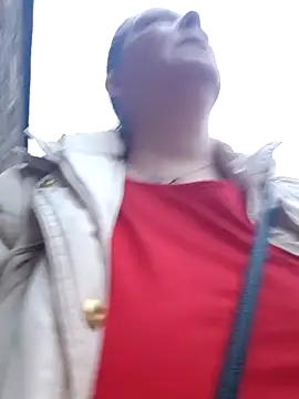 Snapshot of saharaheiss chatting on January 8, 2025, 3:28 pm saharaheiss online show from January 8, 2025, 3:28 pm