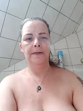 Snapshot of saharaheiss chatting on February 27, 2025, 9:32 am saharaheiss online show from February 27, 2025, 9:32 am