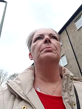 Snapshot of saharaheiss chatting on February 28, 2025, 1:58 pm saharaheiss online show from February 28, 2025, 1:58 pm