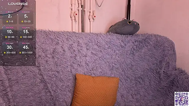 Chanel Gill online show from October 28, 2025, 10:34 pm