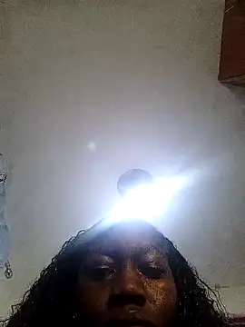 Snapshot of Sweettkendy chatting on March 25, 2026, 11:44 pm Sweettkendy online show from March 25, 2026, 11:44 pm