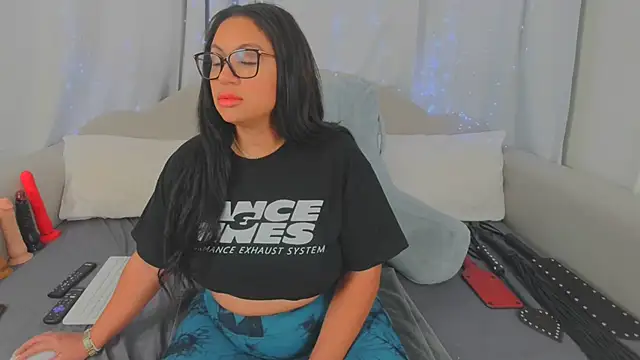 MeghanXO online show from December 13, 2025, 9:42 pm