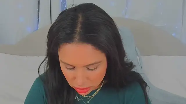 Snapshot of MeghanXO chatting on February 3, 2026, 2:33 pm MeghanXO online show from February 3, 2026, 2:33 pm