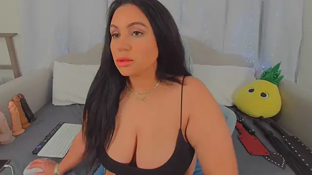 Snapshot of MeghanXO chatting on February 12, 2026, 2:23 pm MeghanXO online show from February 12, 2026, 2:23 pm