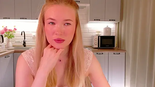 Veronika Mitchel online show from April 27, 2026, 4:49 pm