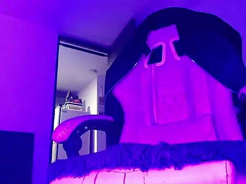 xxxtreme master7 online show from February 27, 2026, 5:40 am