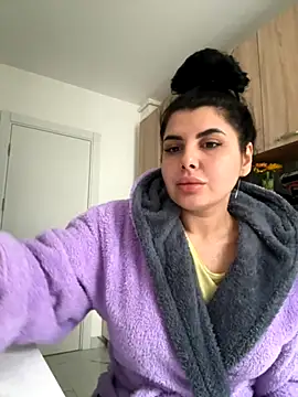 Snapshot of Scarlett-Dream chatting on November 13, 2025, 7:18 am Scarlett-Dream online show from November 13, 2025, 7:18 am