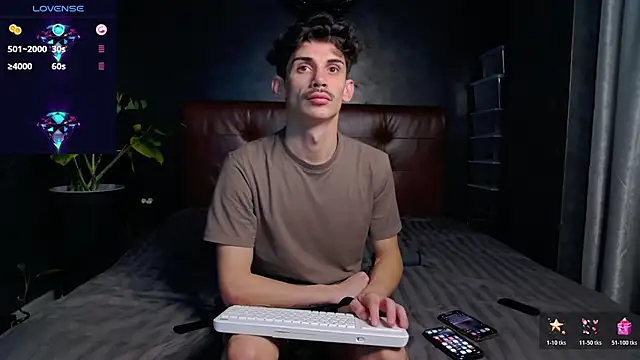 Snapshot of DanielCrush1 chatting on November 8, 2025, 10:59 am DanielCrush1 online show from November 8, 2025, 10:59 am